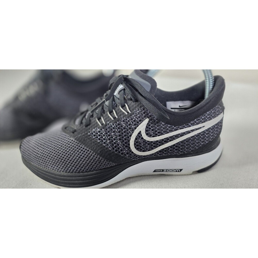 Nike Zoom Black And White Women's 6 Strike Running Shoes